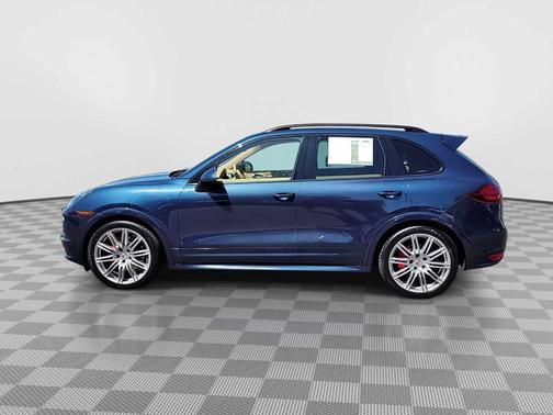 2013 Porsche Cayenne GTS
