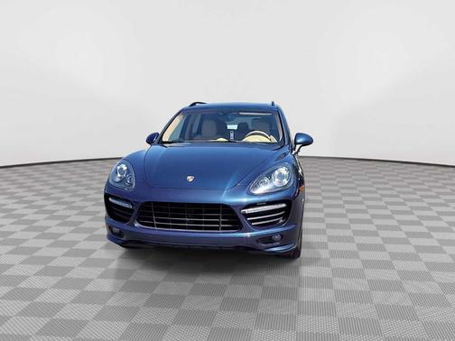 2013 Porsche Cayenne GTS