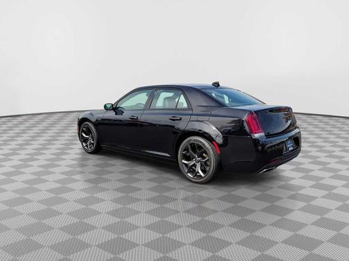 2021 Chrysler 300 S
