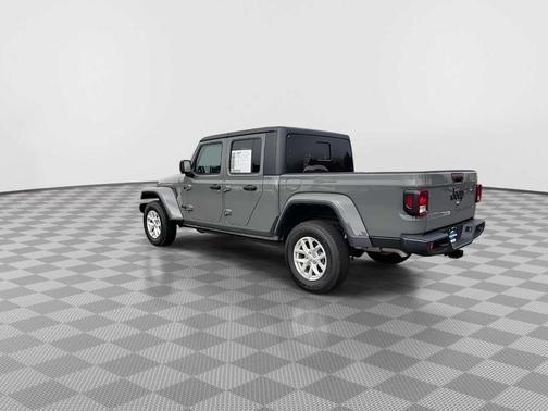 2023 Jeep Gladiator Sport