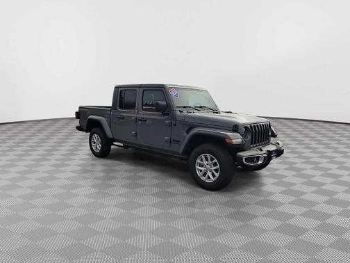 2023 Jeep Gladiator Sport