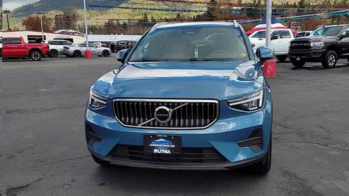 2024 Volvo XC40 CORE THEME