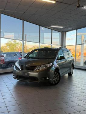 2011 Toyota Sienna XLE