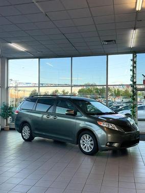 2011 Toyota Sienna XLE