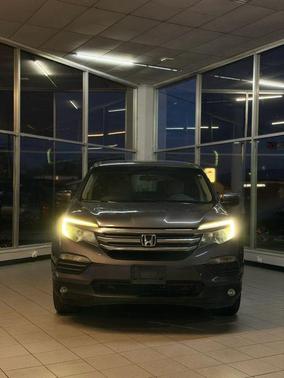 Modern Steel Metallic 2018 Honda Pilot EX