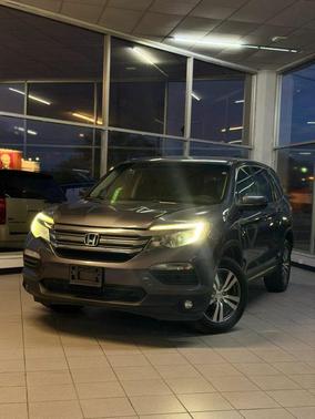 Modern Steel Metallic 2018 Honda Pilot EX