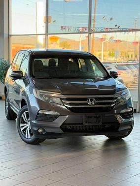 Modern Steel Metallic 2018 Honda Pilot EX