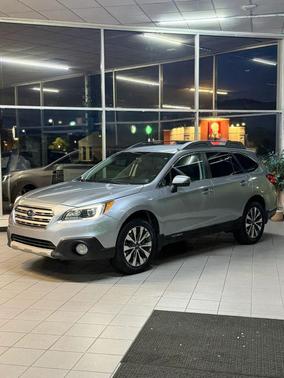Ice Silver Metallic 2015 Subaru Outback 2.5i Limited