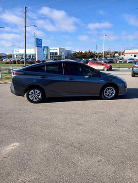 2018 Toyota Prius Four Touring