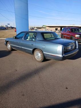 1999 Cadillac DeVille Base