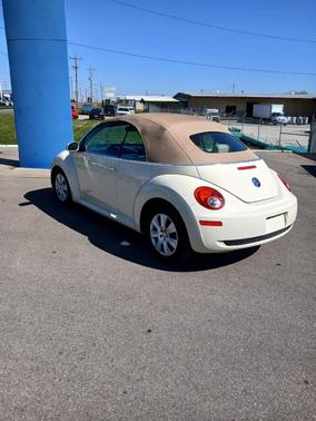 2009 Volkswagen New Beetle S