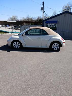 2009 Volkswagen New Beetle S