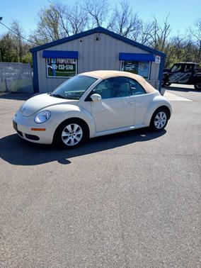 2009 Volkswagen New Beetle S