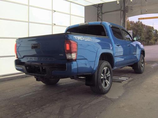 2017 Toyota Tacoma TRD Sport