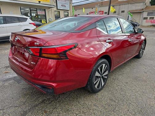 2022 Nissan Altima 2.5 SV