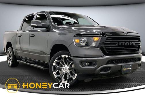 Granite Crystal Metallic Clearcoat 2020 RAM 1500 Big Horn/Lone Star