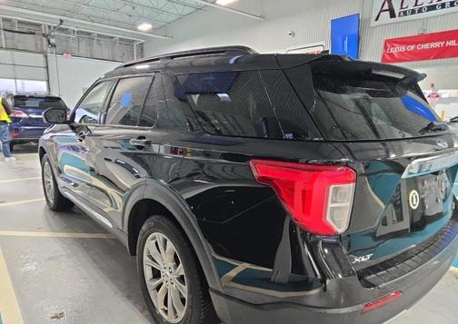 Black Metallic 2021 Ford Explorer XLT