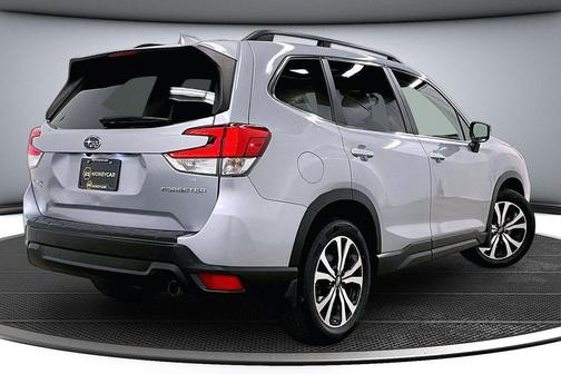Ice Silver Metallic 2021 Subaru Forester Limited