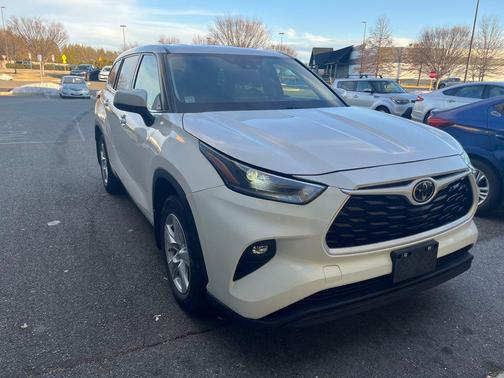 2021 Toyota Highlander LE