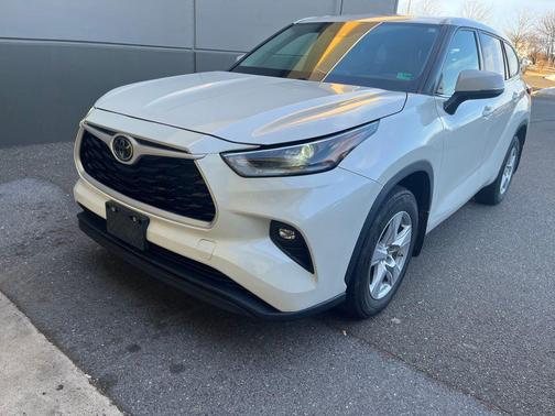 2021 Toyota Highlander LE