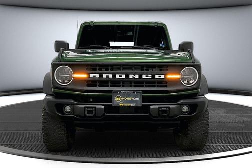 Eruption Green Metallic 2024 Ford Bronco Black Diamond
