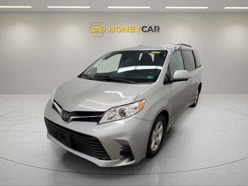 2019 Toyota Sienna LE