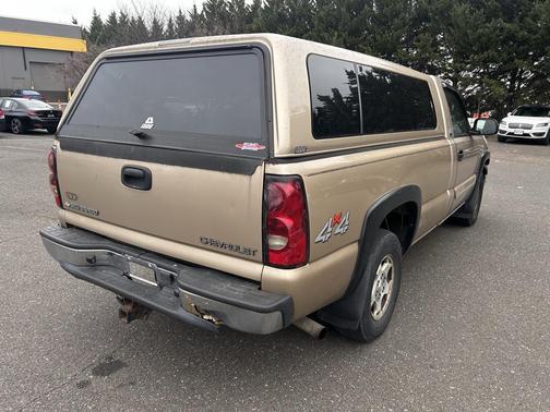 2004 Chevrolet Silverado 1500 LS