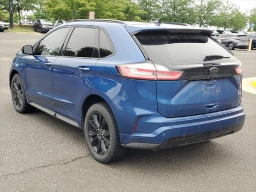 2022 Ford Edge SE