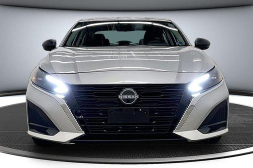 Brilliant Silver Metallic 2024 Nissan Altima 2.5 SV
