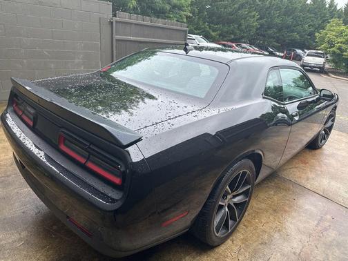 Pitch Black Clearcoat 2018 Dodge Challenger R/T Scat Pack