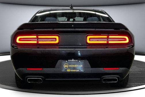 Pitch Black Clearcoat 2018 Dodge Challenger R/T Scat Pack
