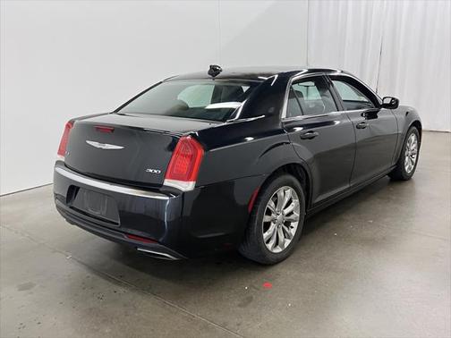 2015 Chrysler 300 Limited