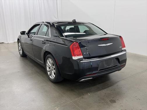 2015 Chrysler 300 Limited