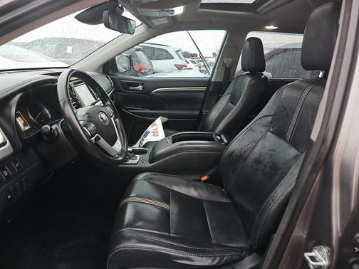 2018 Toyota Highlander SE