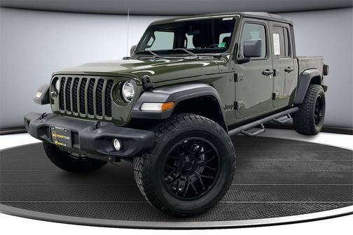 2022 Jeep Gladiator Sport