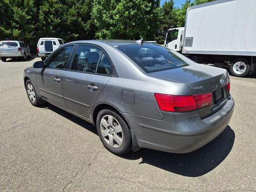 Willow Gray 2009 Hyundai SONATA GLS
