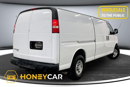 Summit White 2016 Chevrolet Express 3500 Work Van