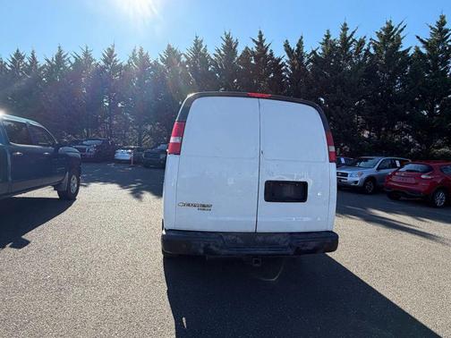 Summit White 2016 Chevrolet Express 3500 Work Van