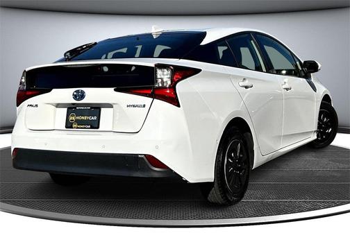 2022 Toyota Prius L