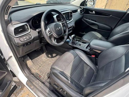 Snow White Pearl 2019 Kia Sorento SX