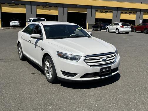 2016 Ford Taurus SEL
