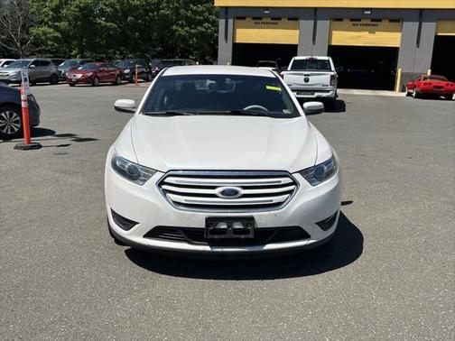 2016 Ford Taurus SEL
