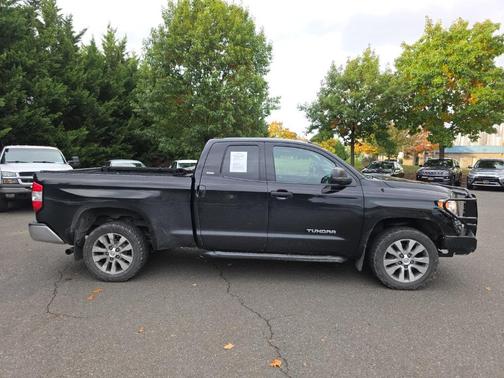 2017 Toyota Tundra SR5