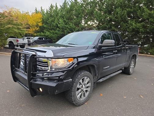 2017 Toyota Tundra SR5