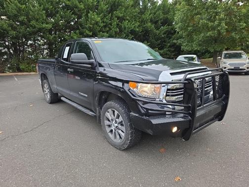 2017 Toyota Tundra SR5