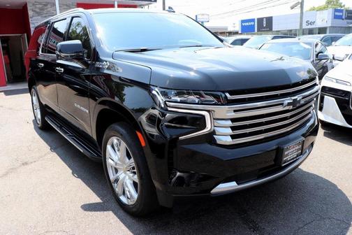 2022 Chevrolet Suburban 4WD High Country