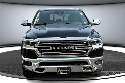 Diamond Black Crystal Pearlcoat 2021 RAM 1500 Laramie