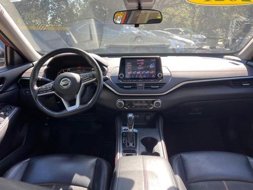 2021 Nissan Altima SR Intelligent AWD