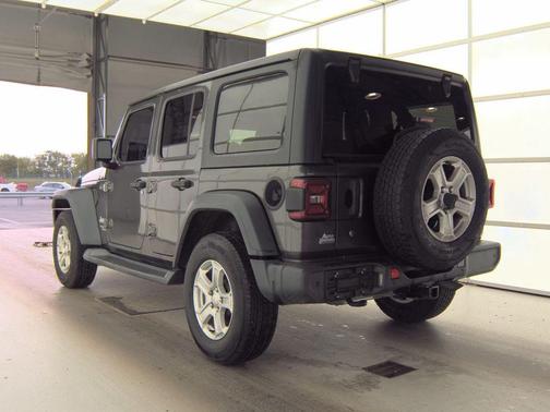 Granite Crystal Metallic Clearcoat 2018 Jeep Wrangler Unlimited Sport
