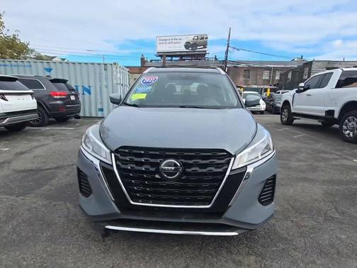 2021 Nissan Kicks SV